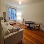 Studio Sublet In Geneva Center